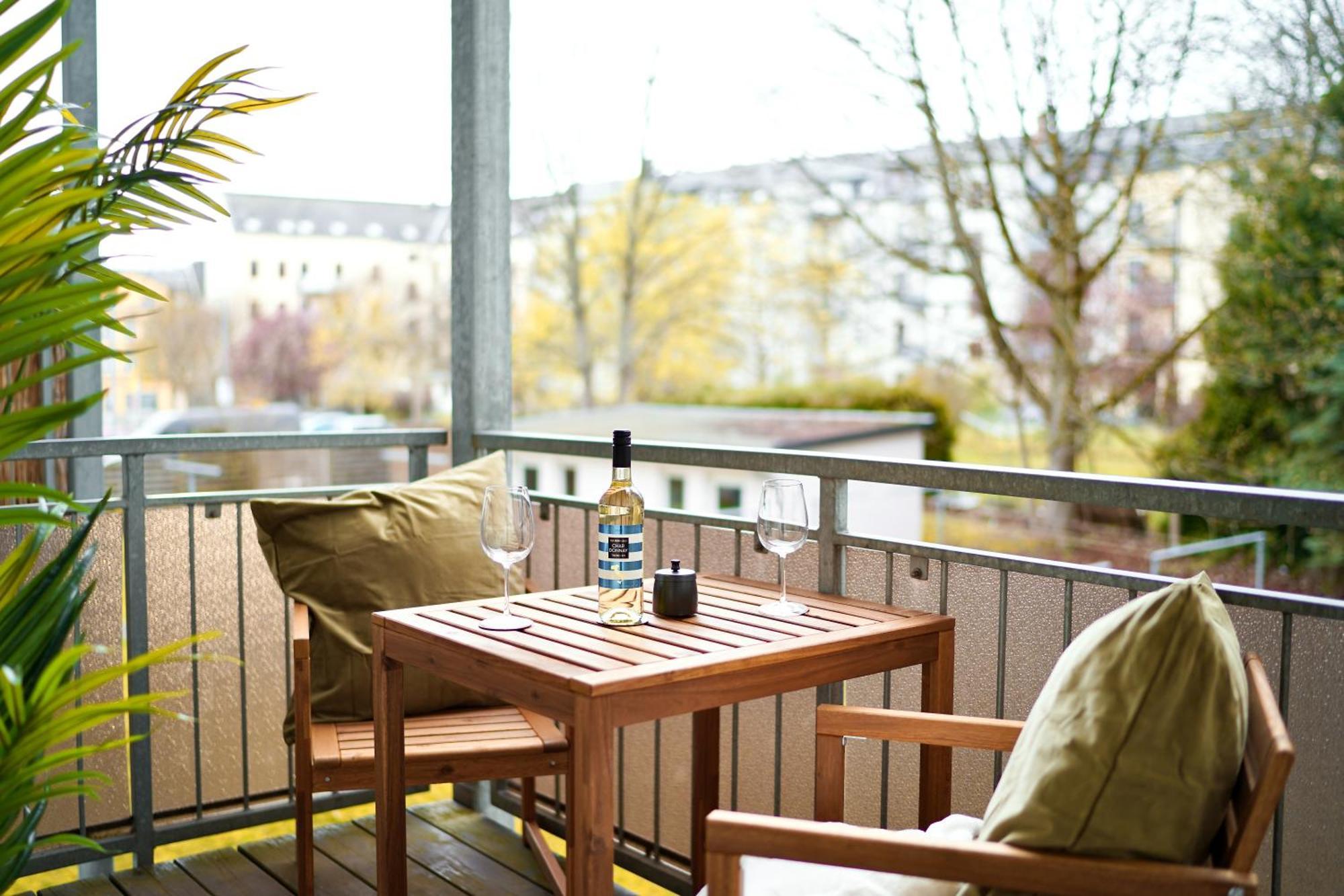 Edler Wohnraum Schlossteich-Suite 3 Sz Mit Zwei Balkonen, Kaffeevollautomat, Kamin, Klima, Lift & Zwei Parkplaetzen Хемниц Экстерьер фото